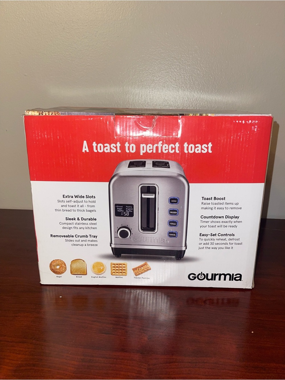 Gourmia Silver 4-Slice Toaster - Digital Countdown & Toast Boost